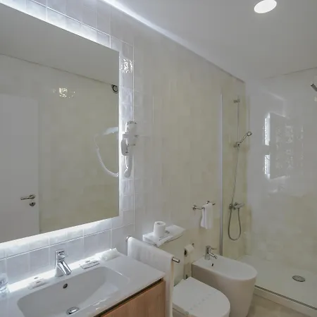 Teresinha Hotel Praia da Vitória