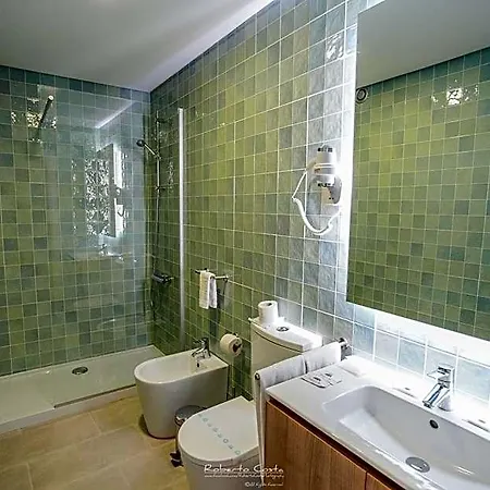 מלון Teresinha Praia da Vitória