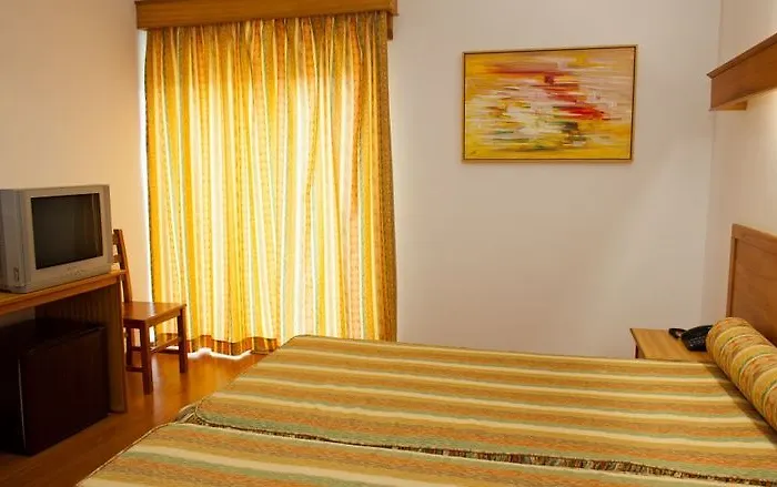 Hotel Teresinha Praia da Vitória